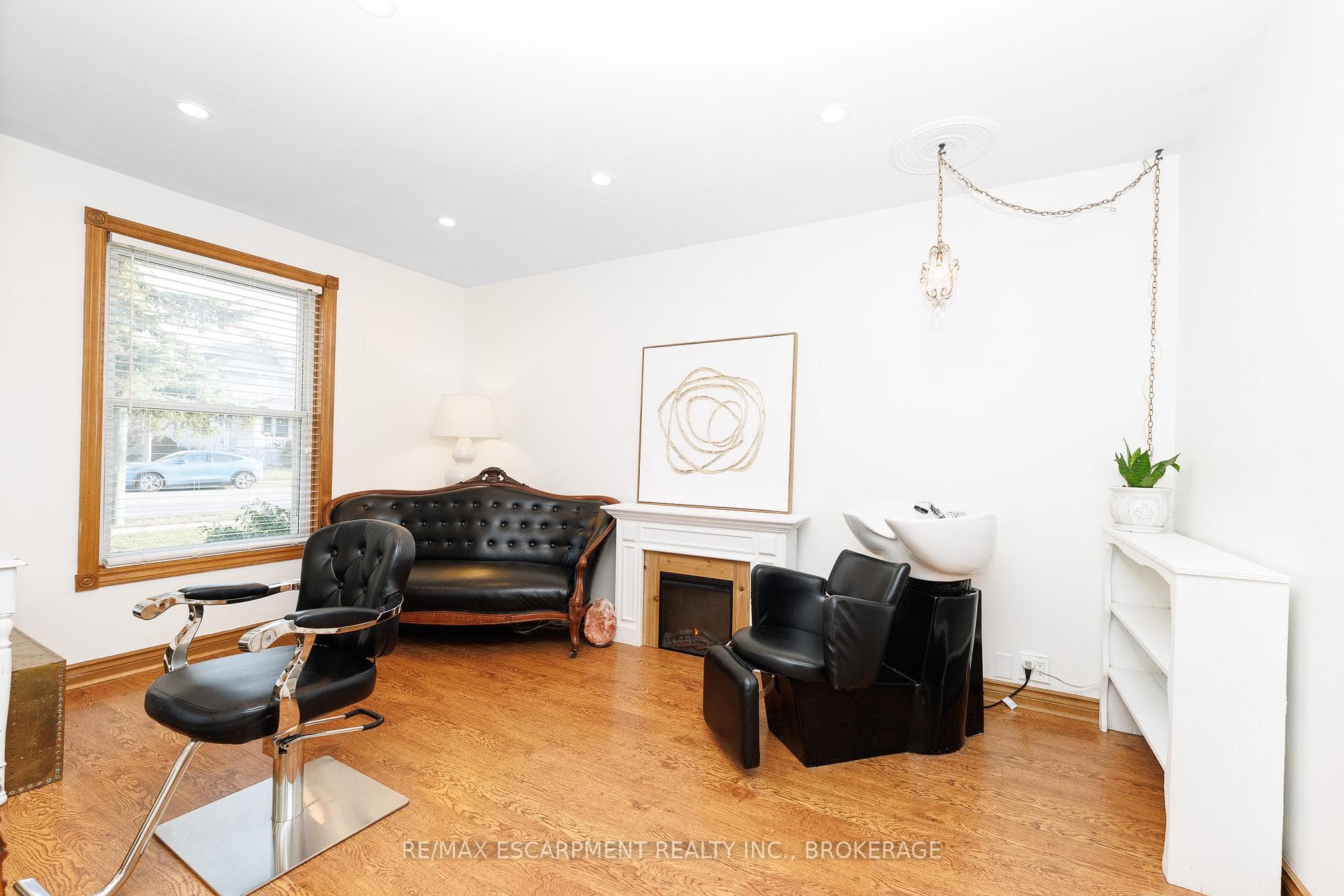 312 Clarence Street photo 11