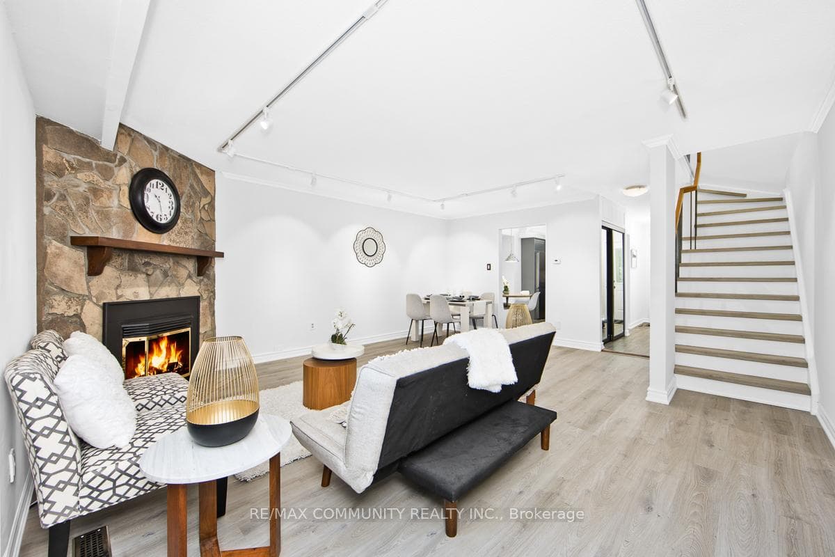283 Braymore Boulevard photo 8