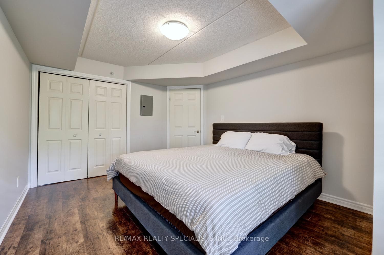 1490 Bishops Gate Unit 107 photo 19