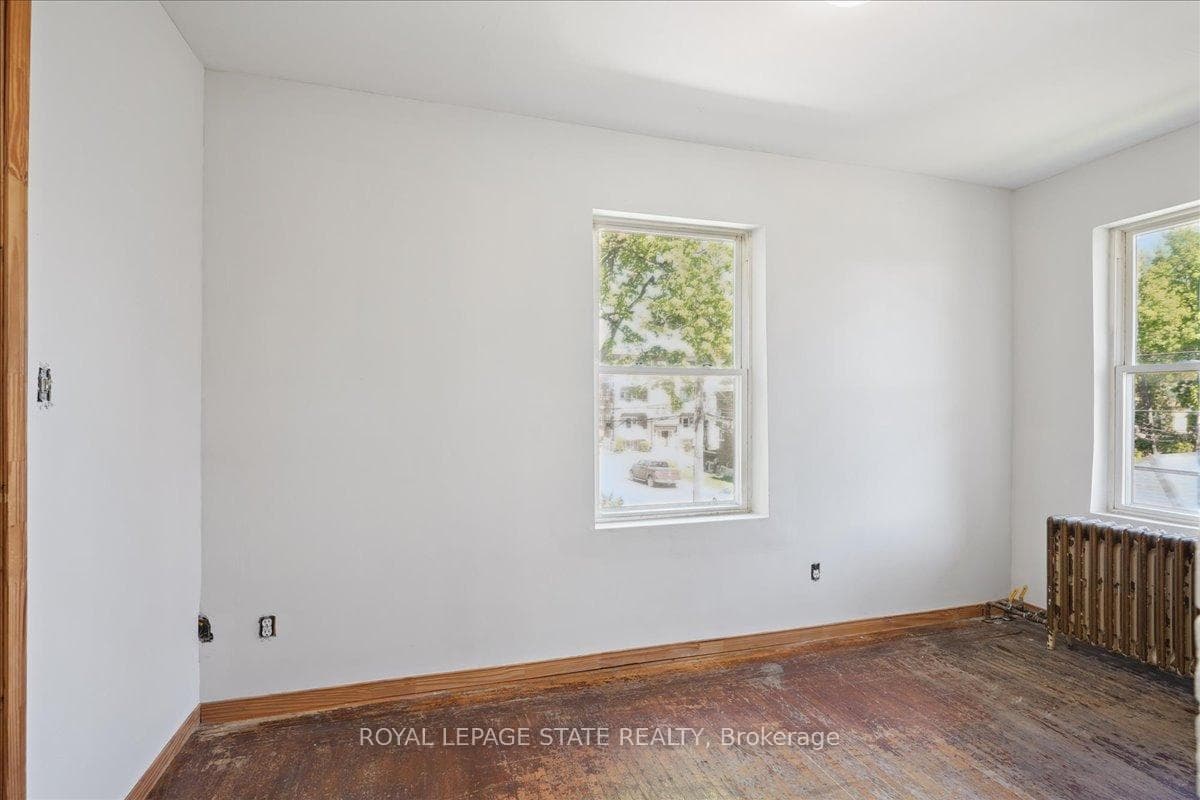 76 Spadina Avenue photo 28