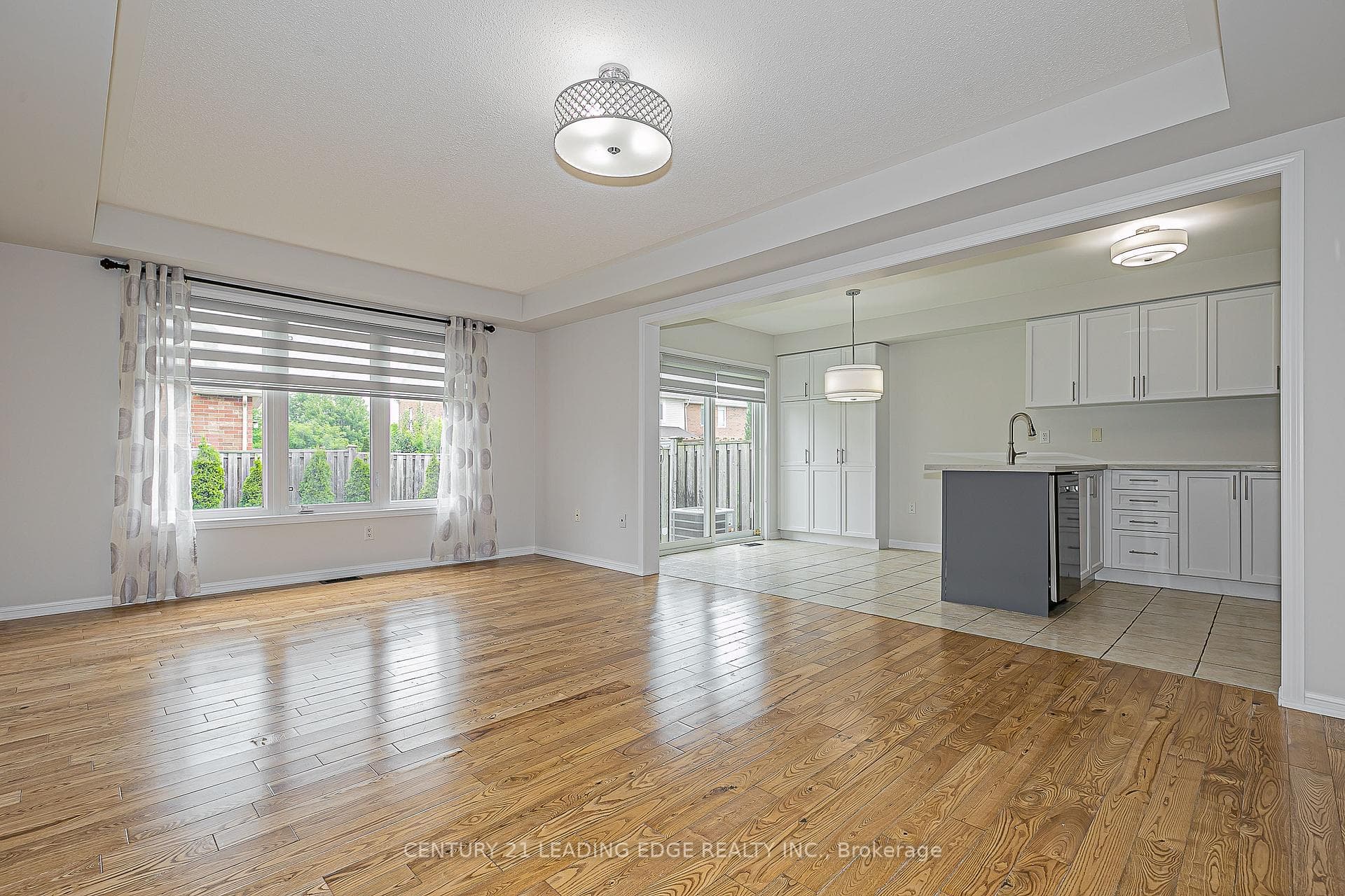 30 Kartok Avenue photo 3