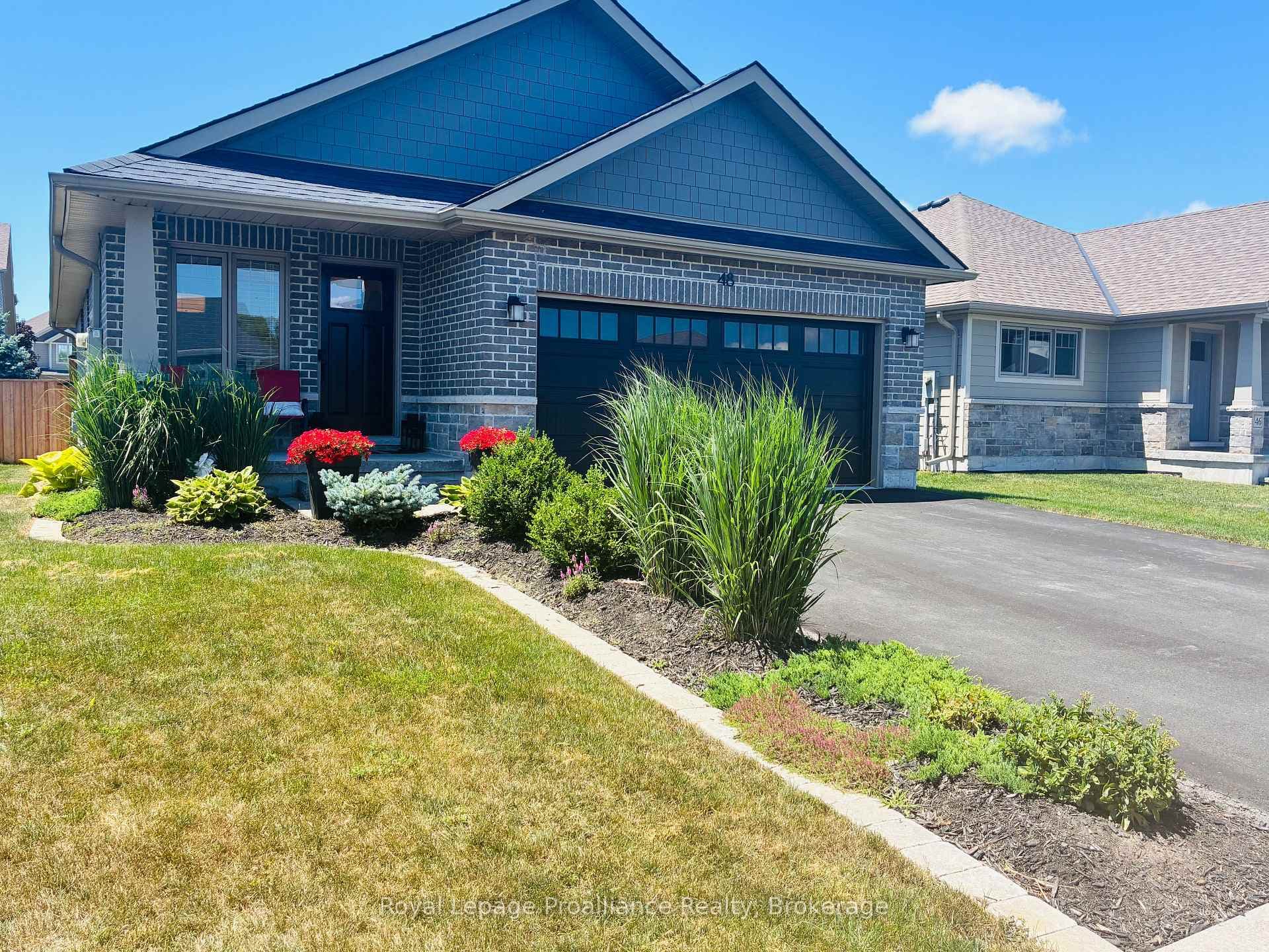48 Mercedes Drive photo 1