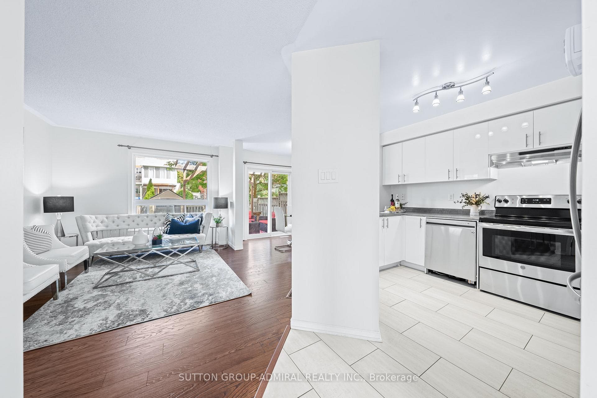 38 Drake Drive photo 4