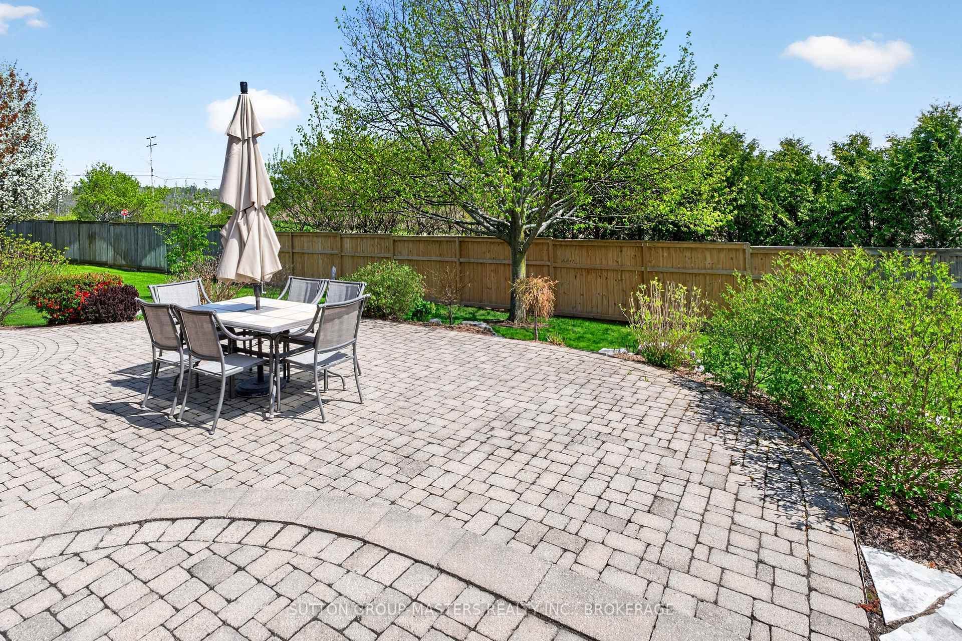 110 Britannia Crescent photo 3