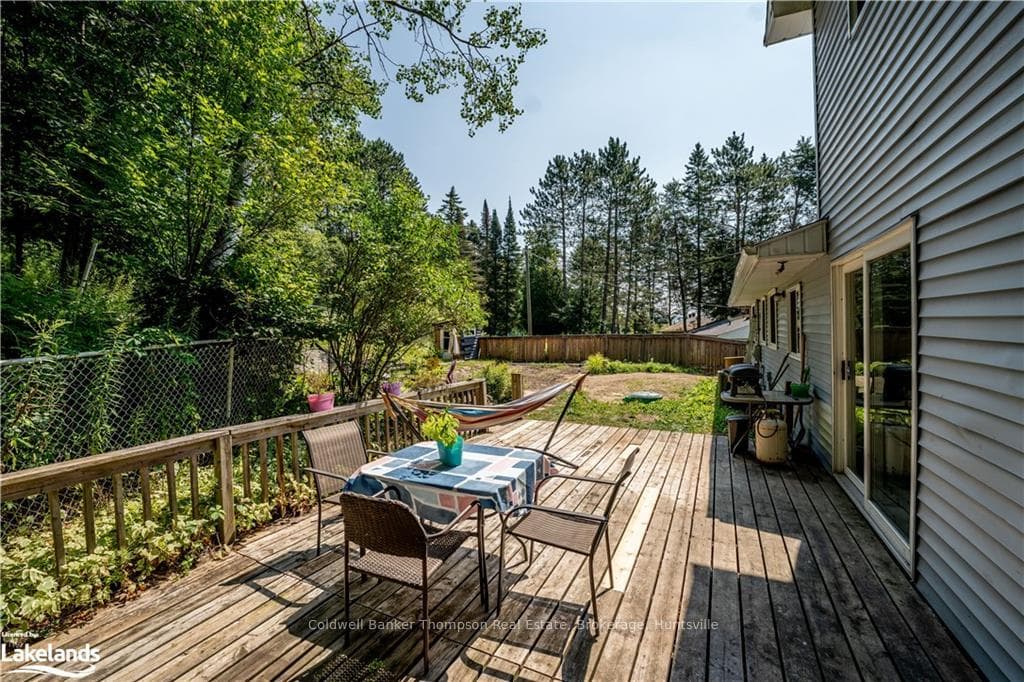 158 HILLCREST Drive photo 38