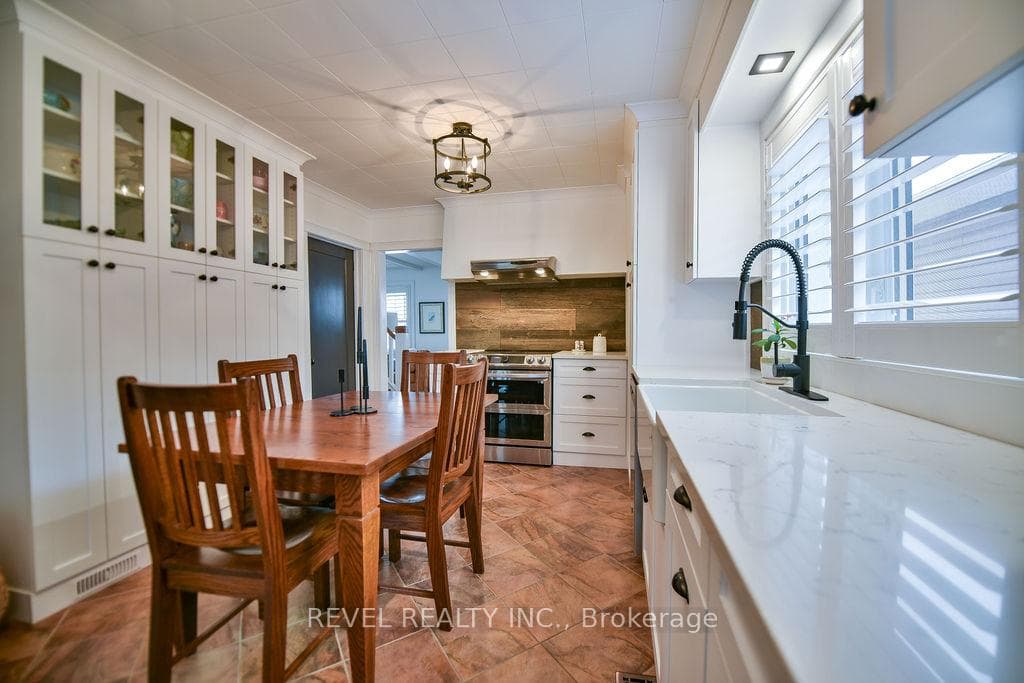 277 Tamarack Street photo 16