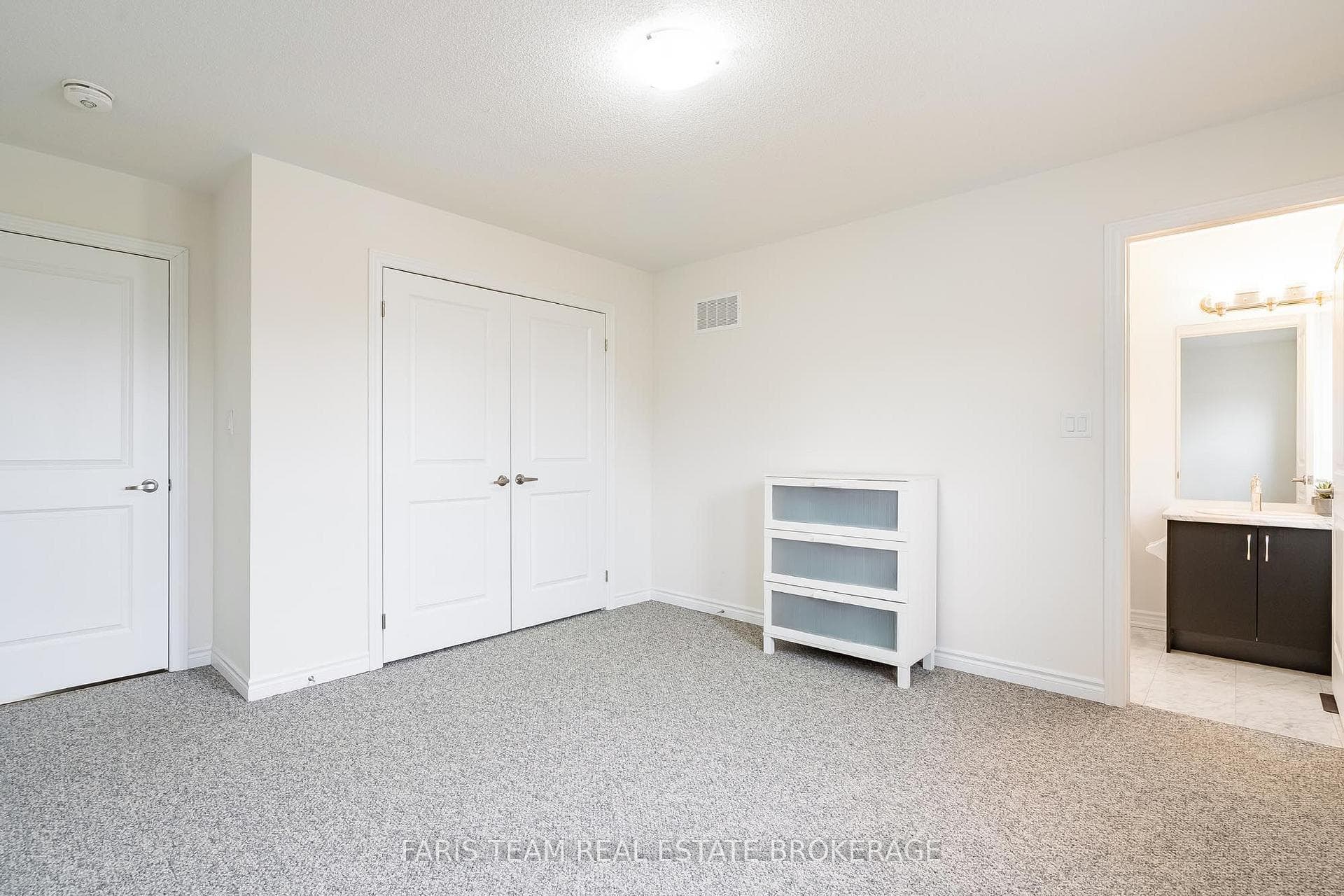2263 Lozenby Street photo 27