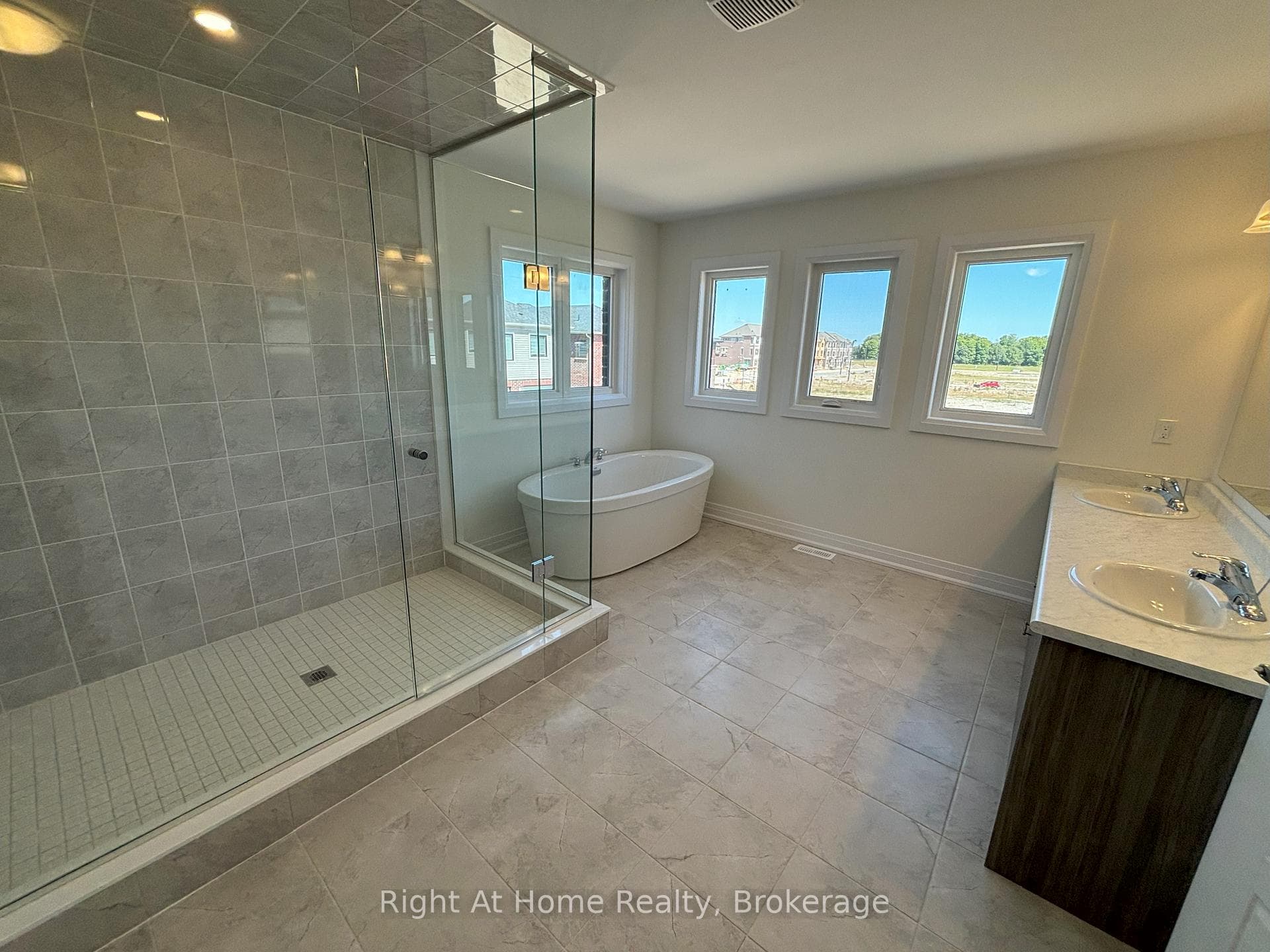 23 Langridge Way photo 16