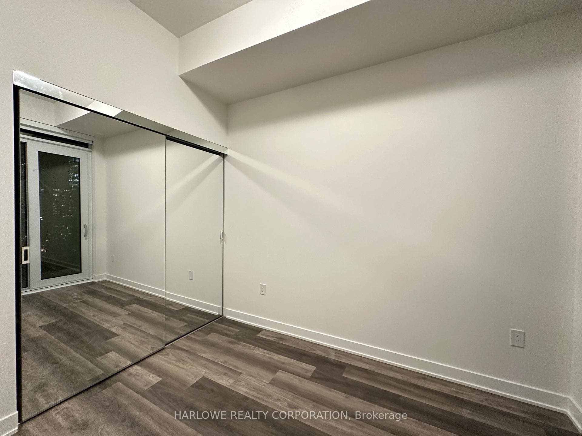 135 Lower Sherbourne Street Unit 1753 W photo 11