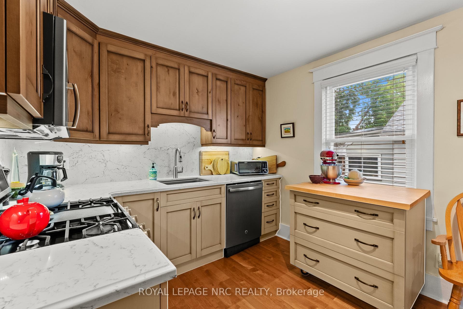 5 Greenlaw Place photo 18