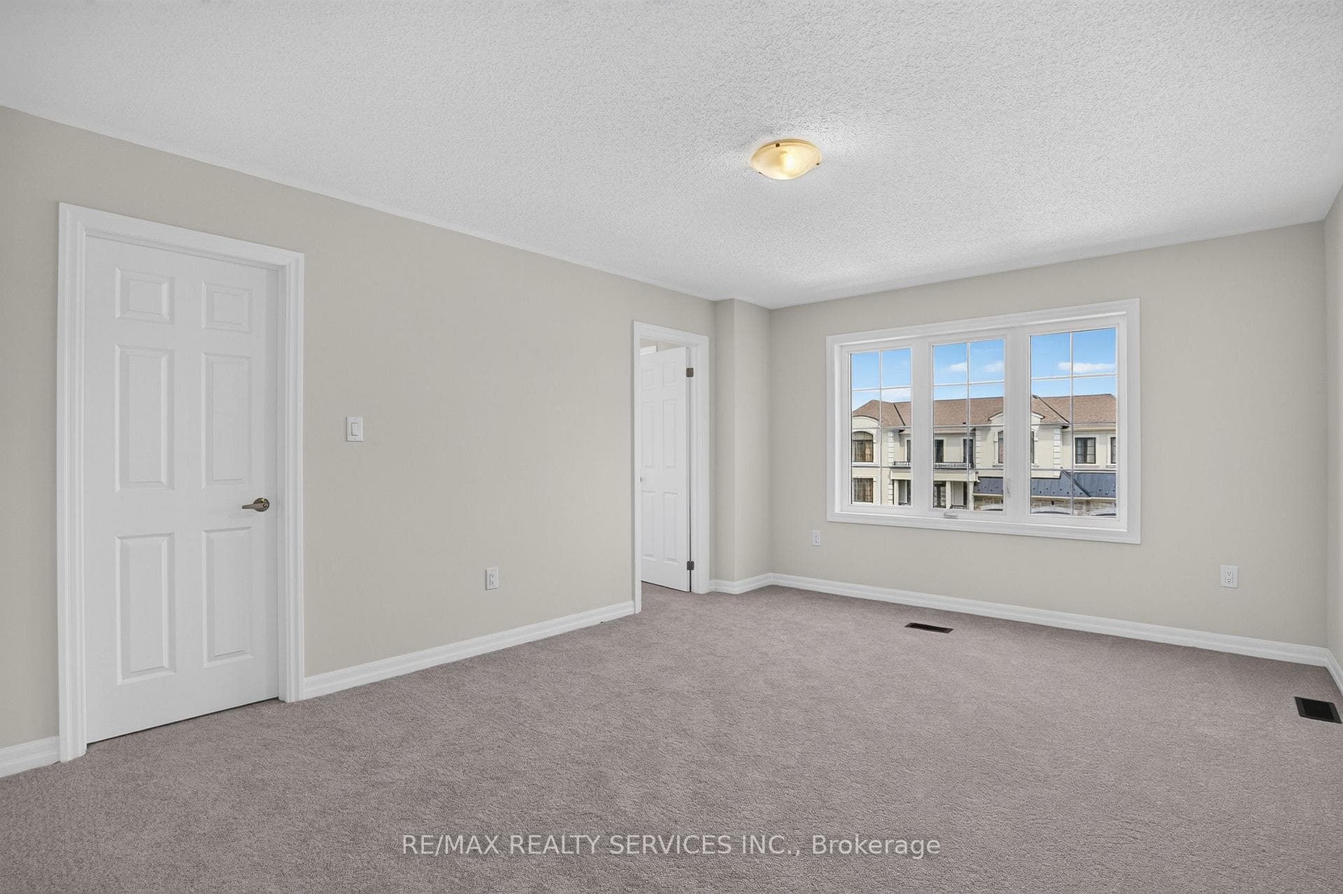 244 Warden Street photo 38