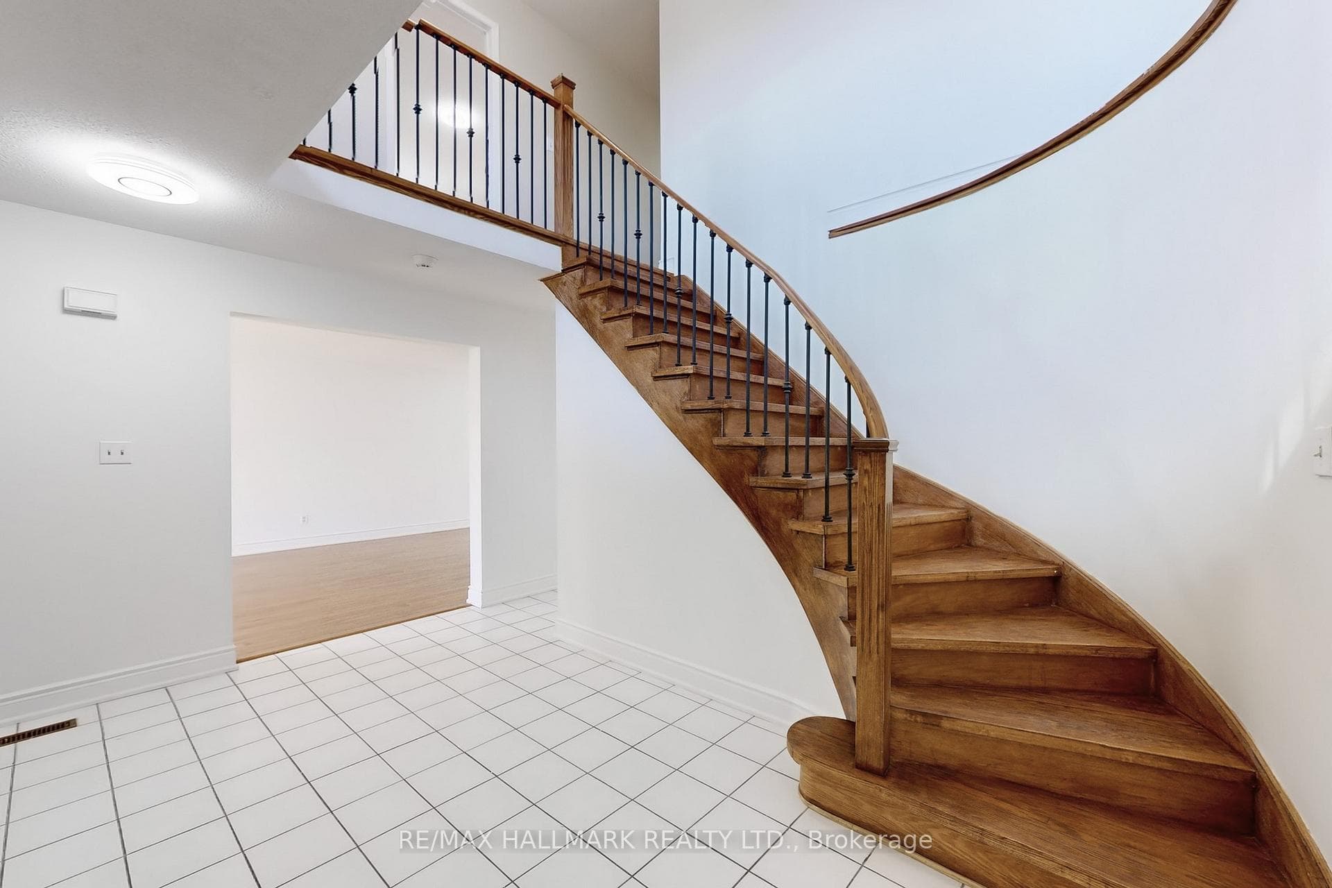 50 Squire Drive photo 13