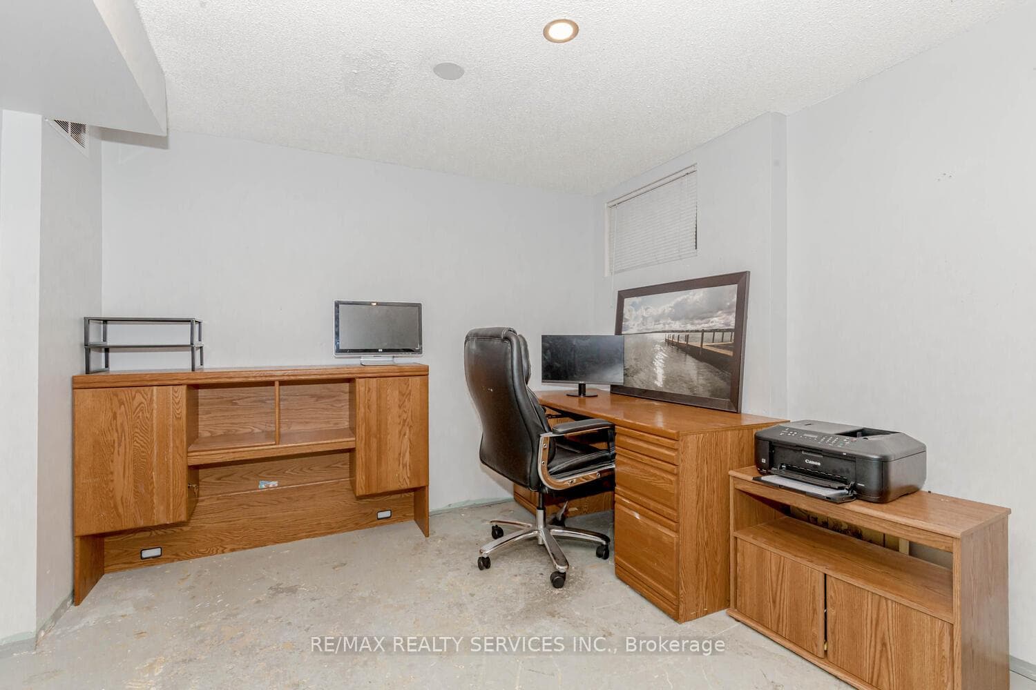 32 Simmons Boulevard photo 28
