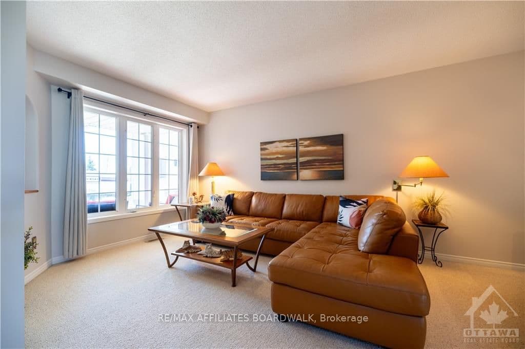 109 MCCURDY Drive photo 3
