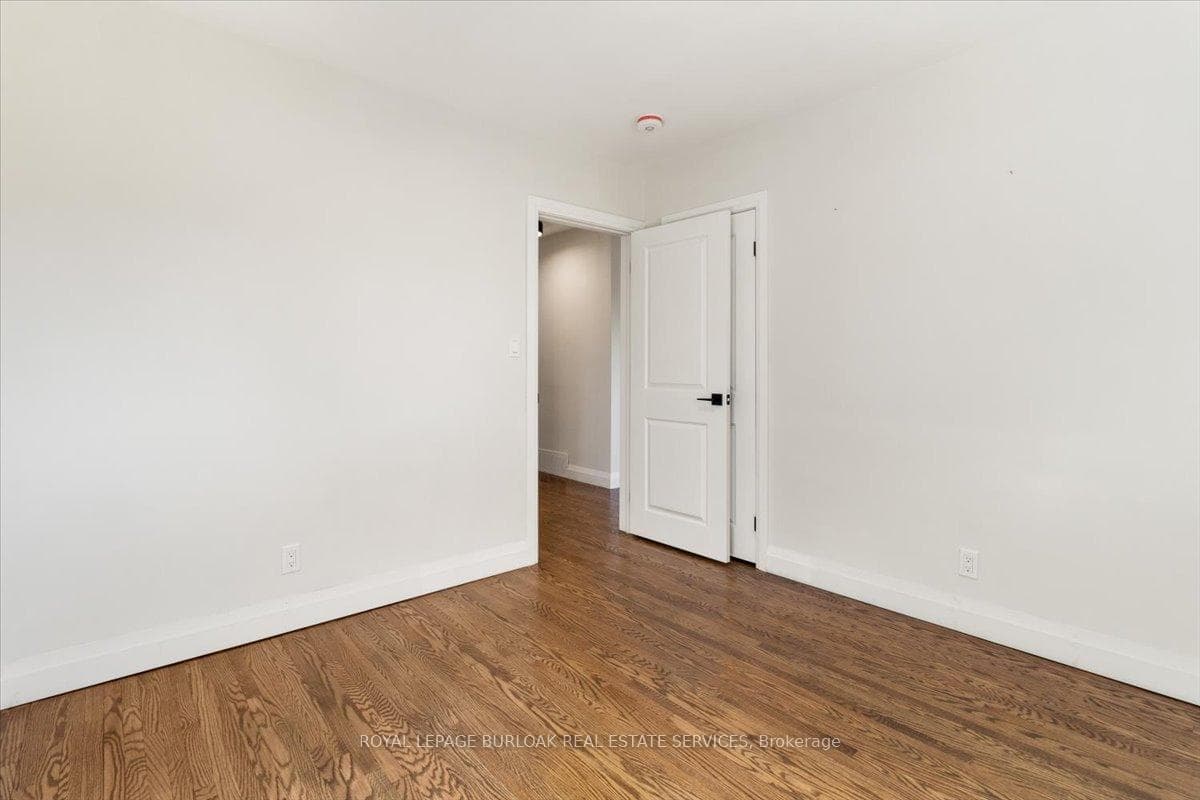 185 Mohawk Road Unit Main photo 16