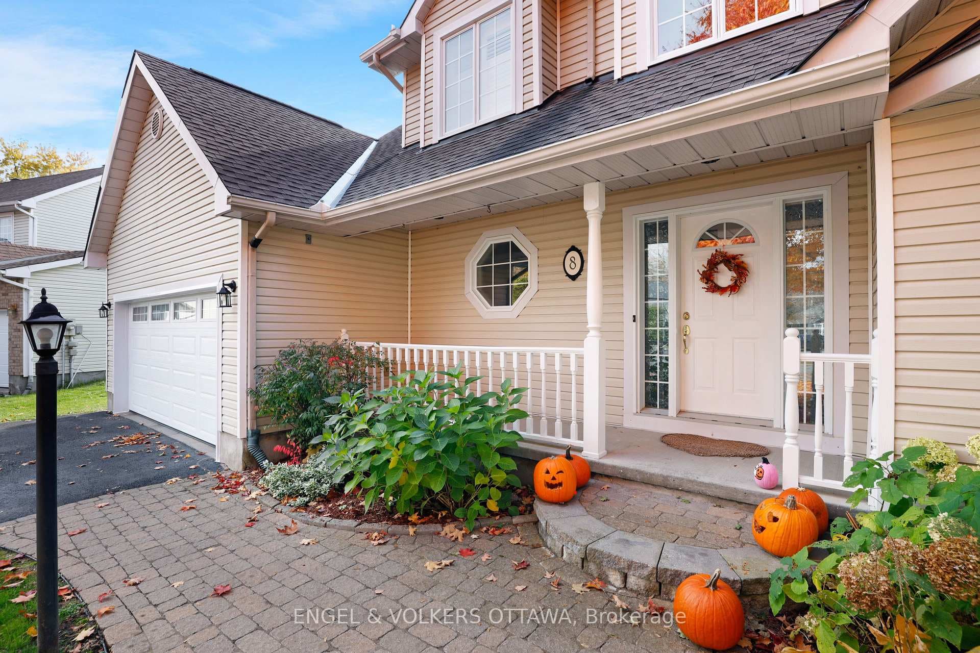 8 Mary Hill Crescent photo 5