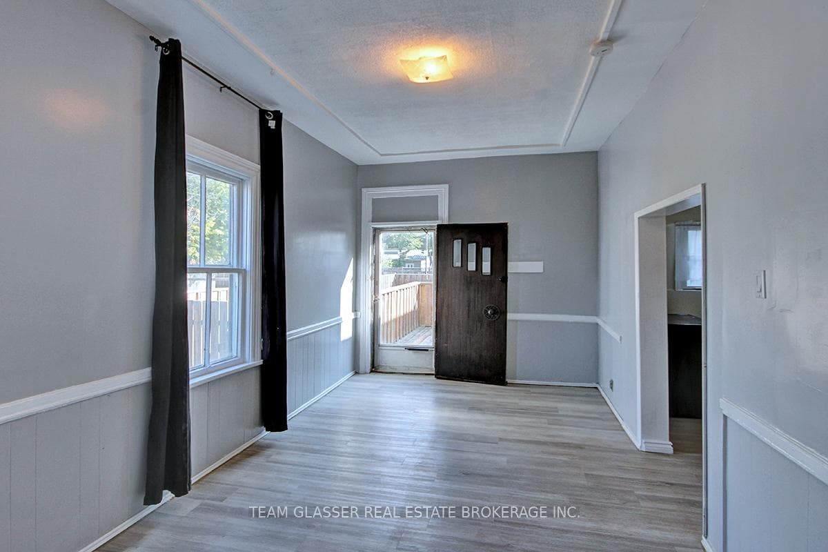 178 WELLINGTON Street photo 10