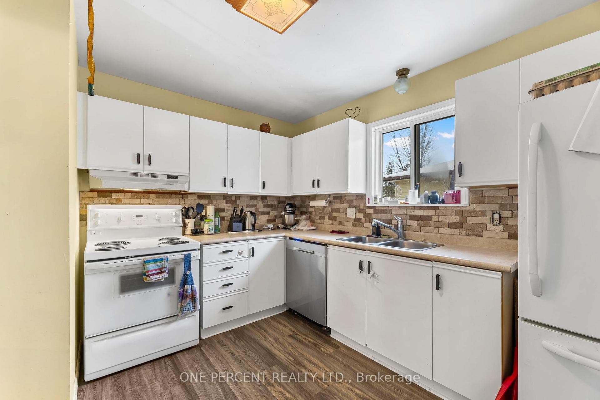 273 Middlefield Road photo 2