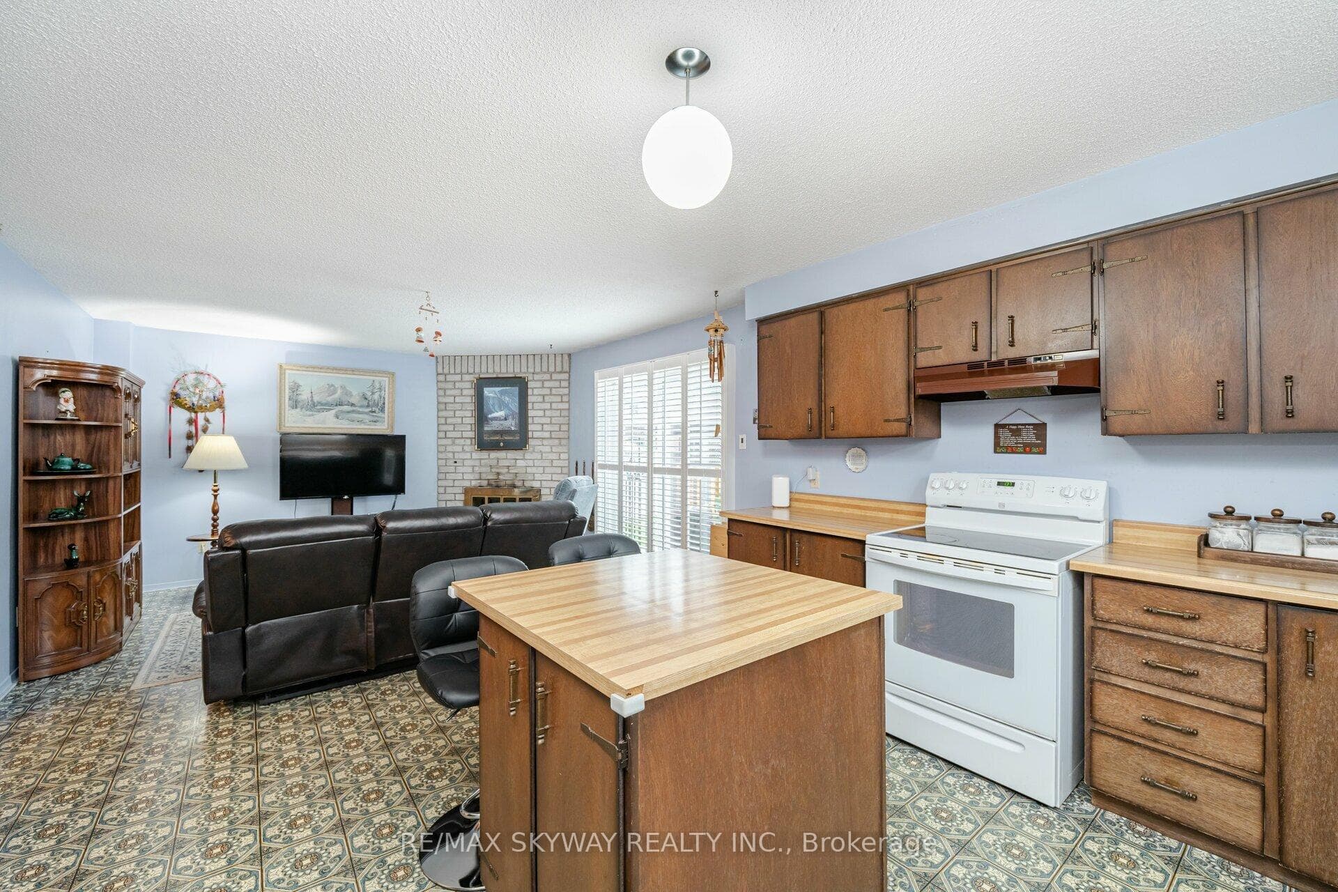 7 Markham Street photo 17