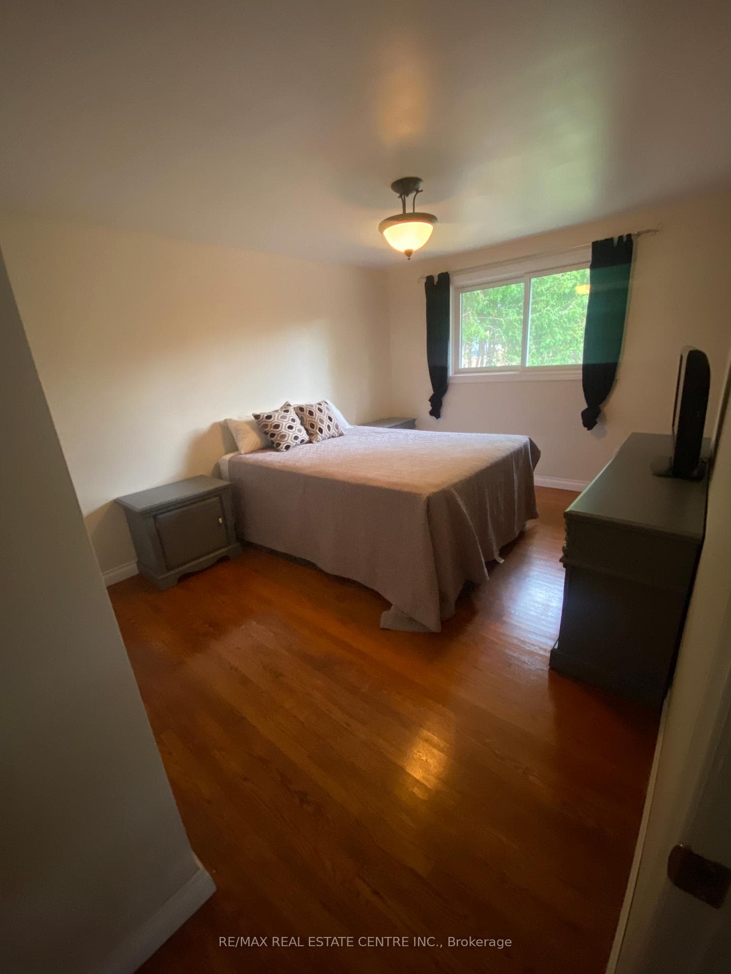 63 Rouse Avenue photo 7