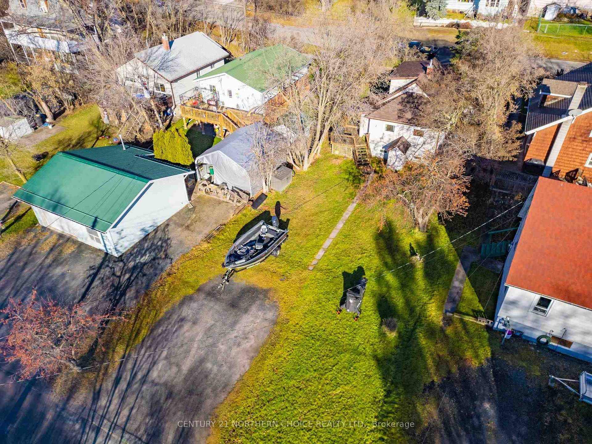233 Third Street photo 31