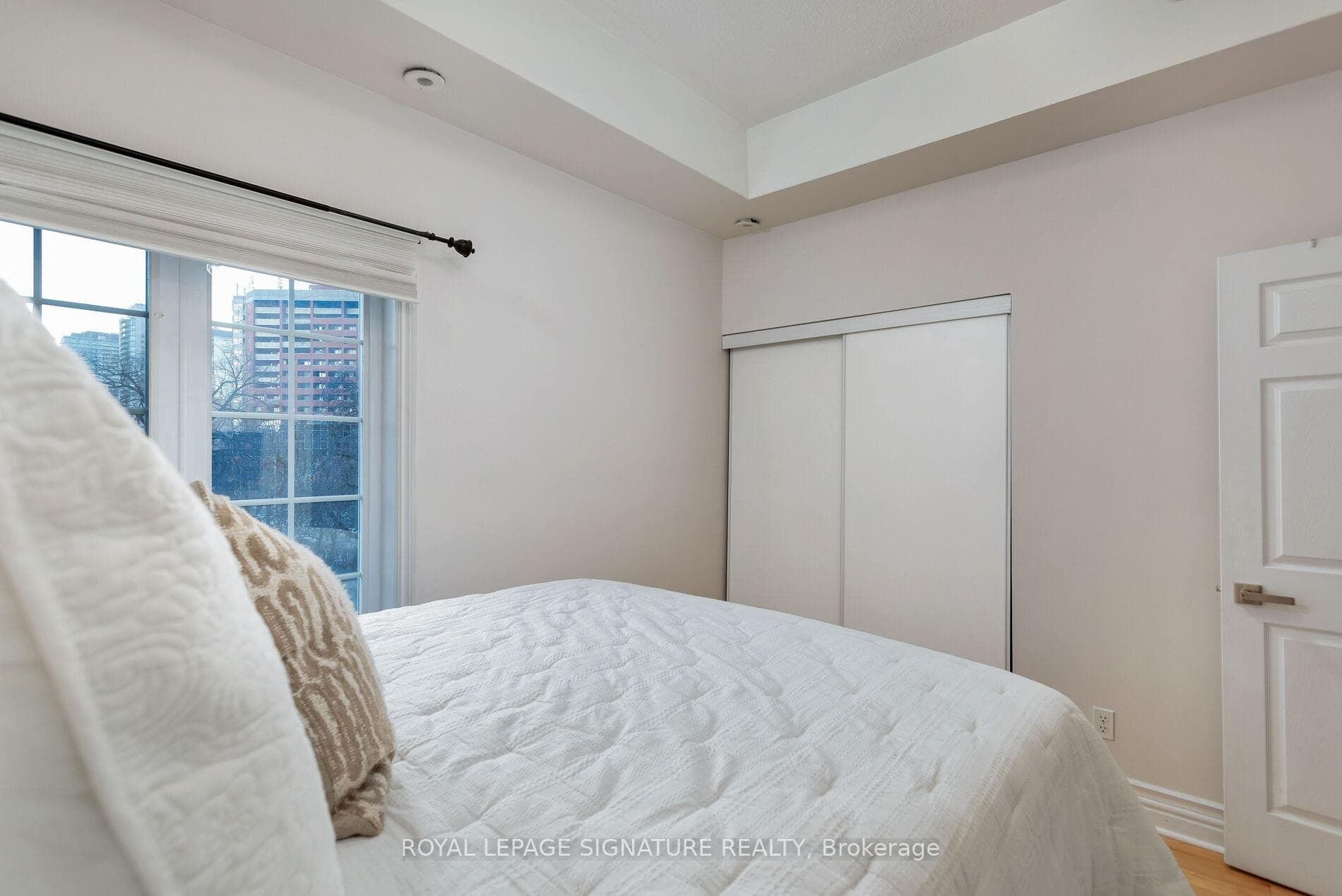 539 Jarvis Street Unit M8 photo 18