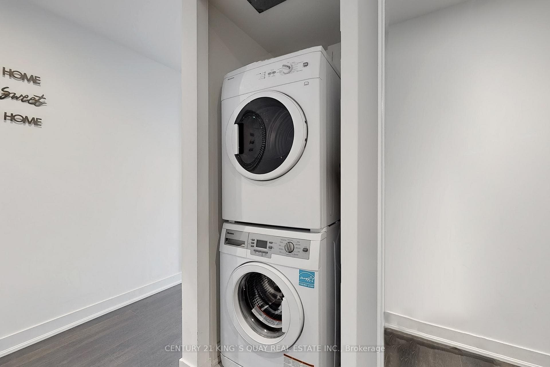 88 Harbour Street Unit 4204 photo 26
