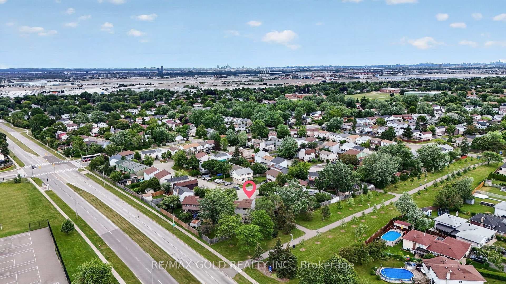 13 Gold Pine Court photo 49