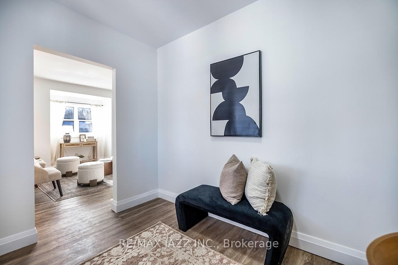 120 Elgin Street photo 11