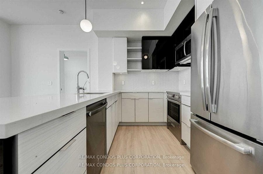 33 Shore Breeze Drive Unit 3805 photo 3