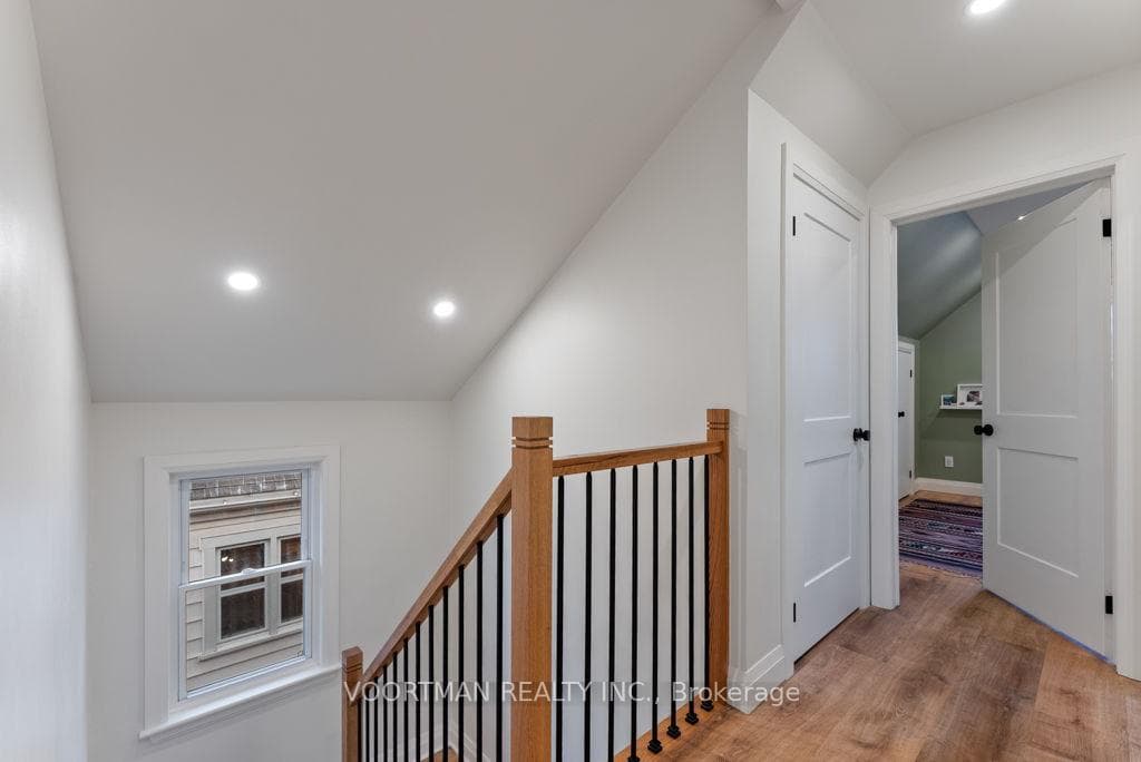 174 Huxley Avenue photo 12