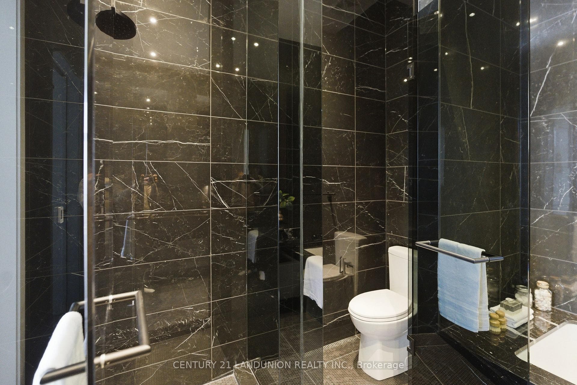 11 Yorkville Avenue Unit PH1 photo 12