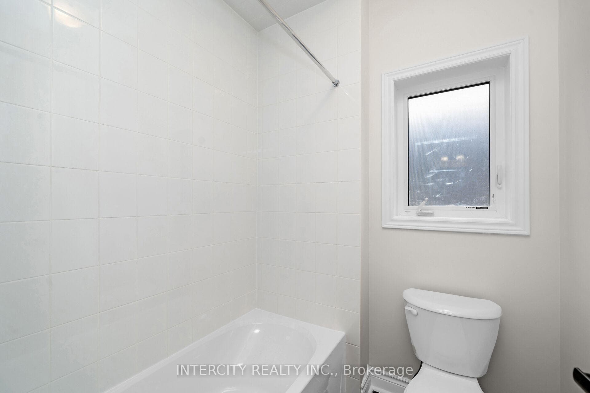 24 Keyworth Crescent photo 31