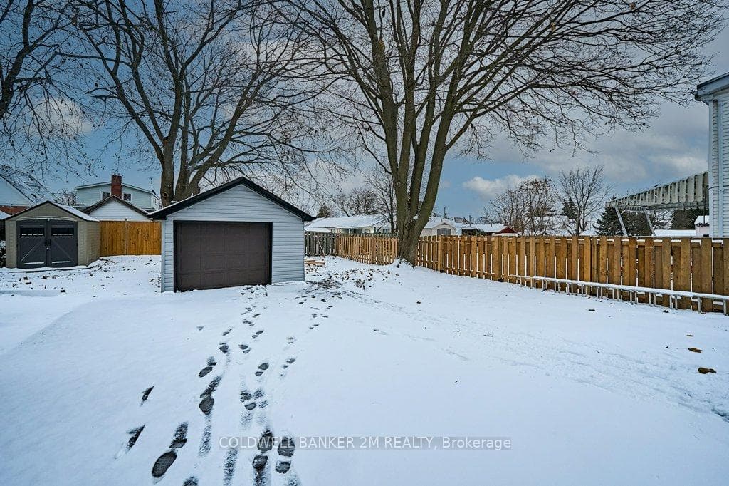 107 Cromwell Avenue photo 30