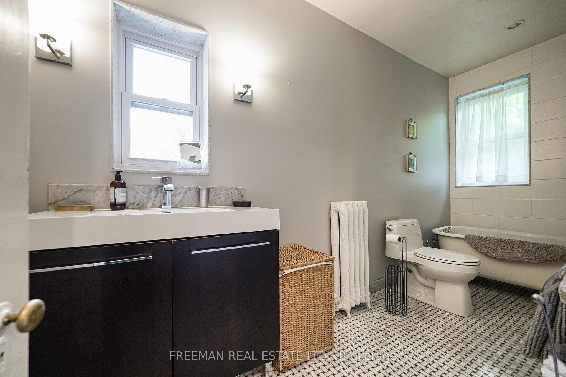 67 Dewson Street photo 19