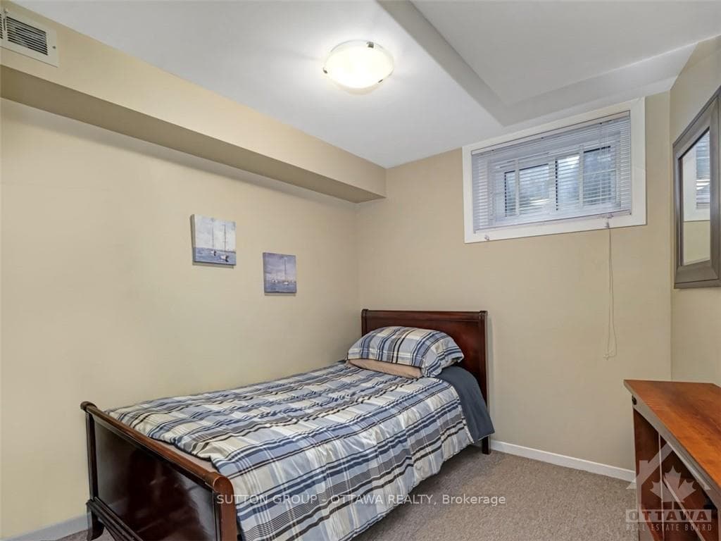 182 MCGILLIVRAY Street photo 24