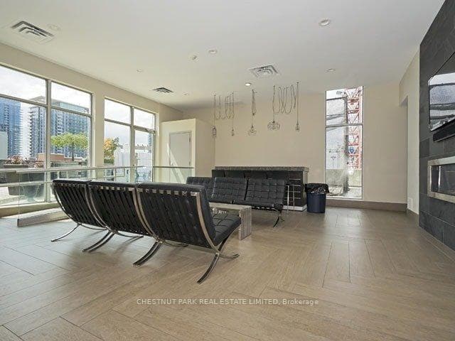 188 Eglinton Avenue Unit 311 photo 33