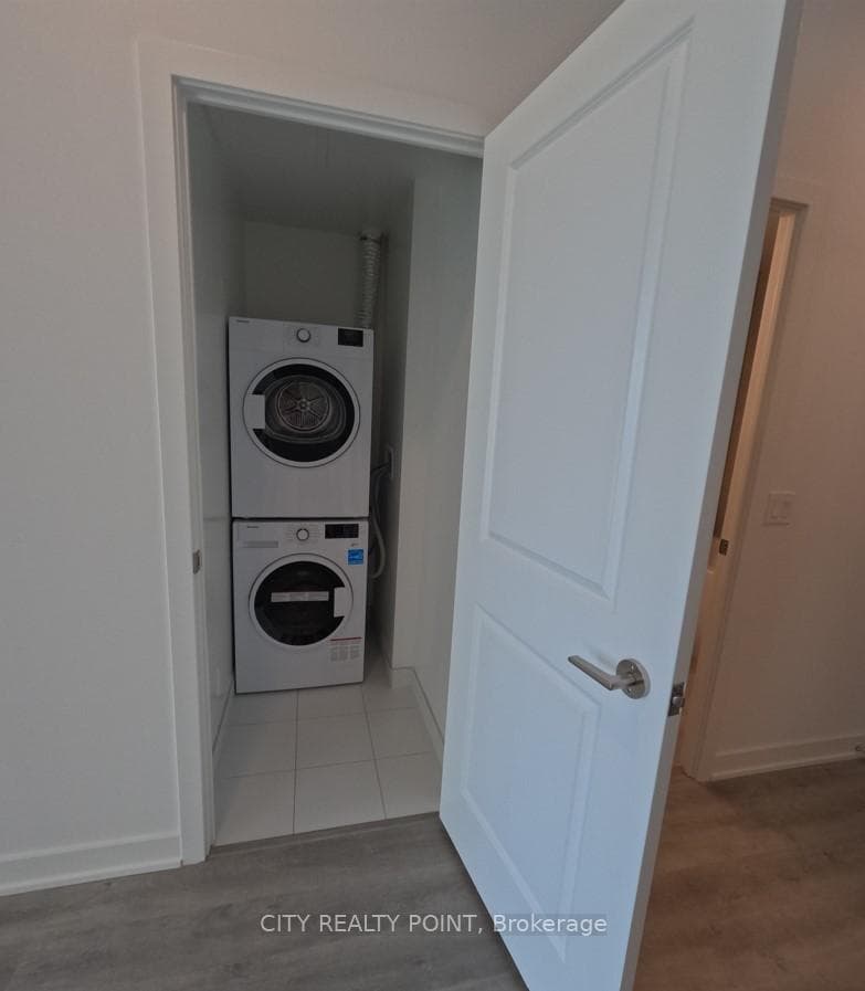 30 Upper Mall Way Unit 415 photo 8