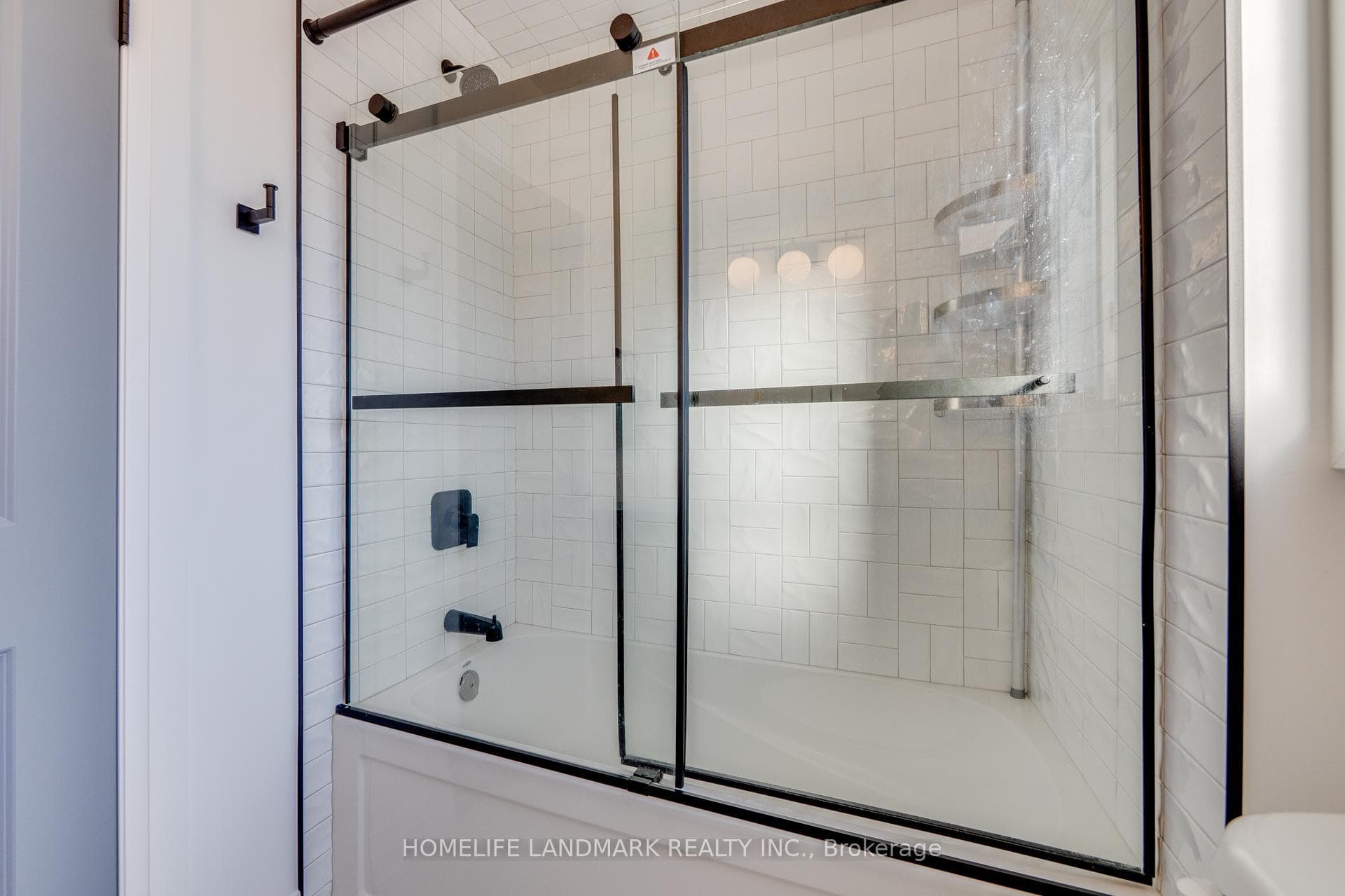 2535 valencia Road photo 28