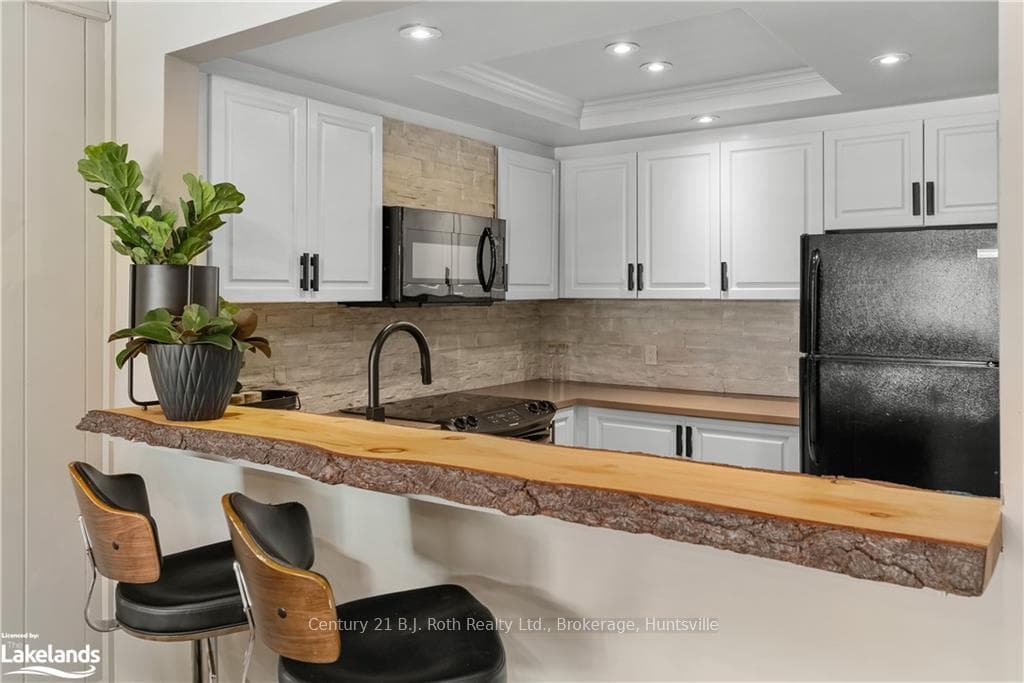 1011 GRANDVIEW HILLTOP Drive photo 17