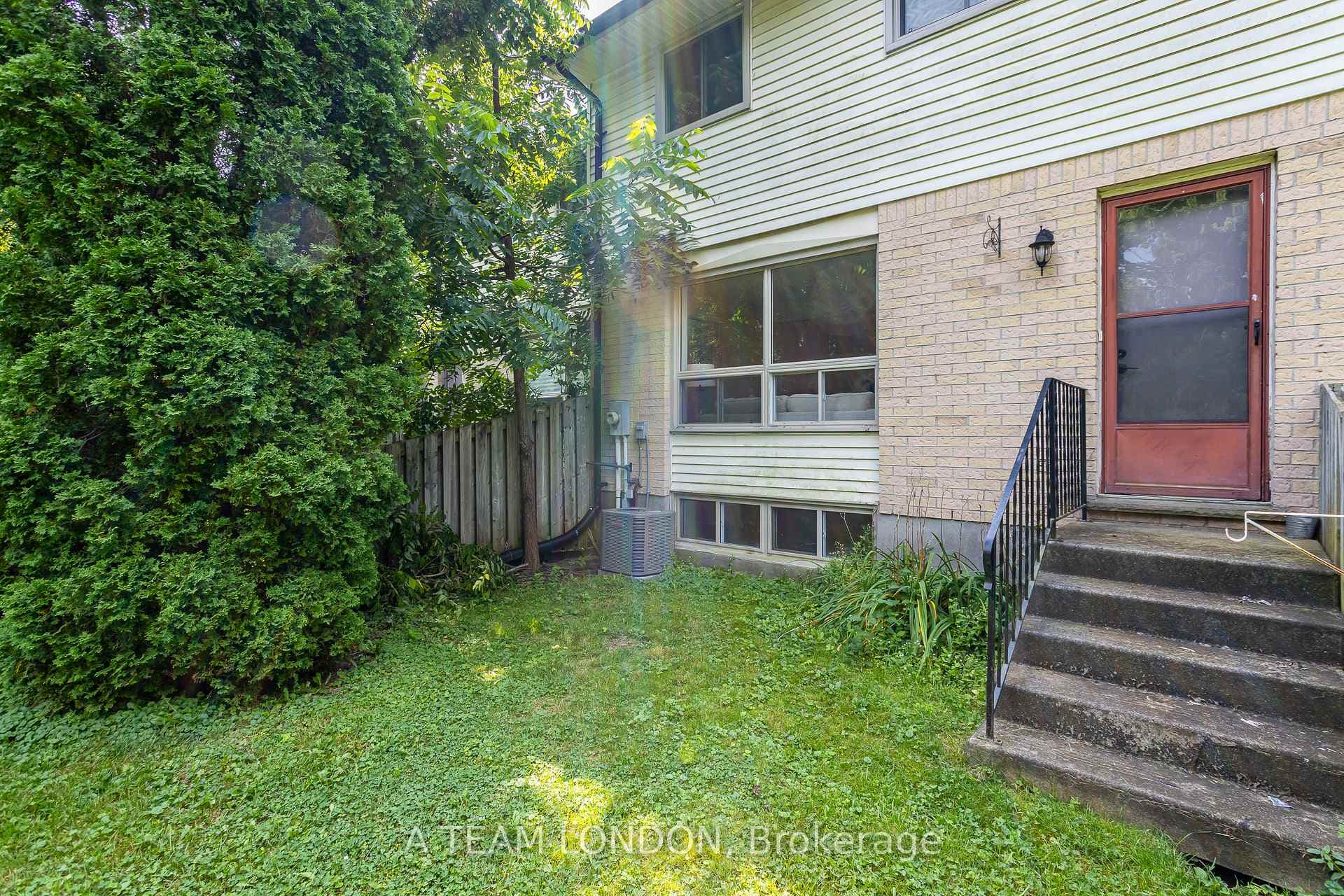 135 BELMONT Drive Unit 21 photo 34