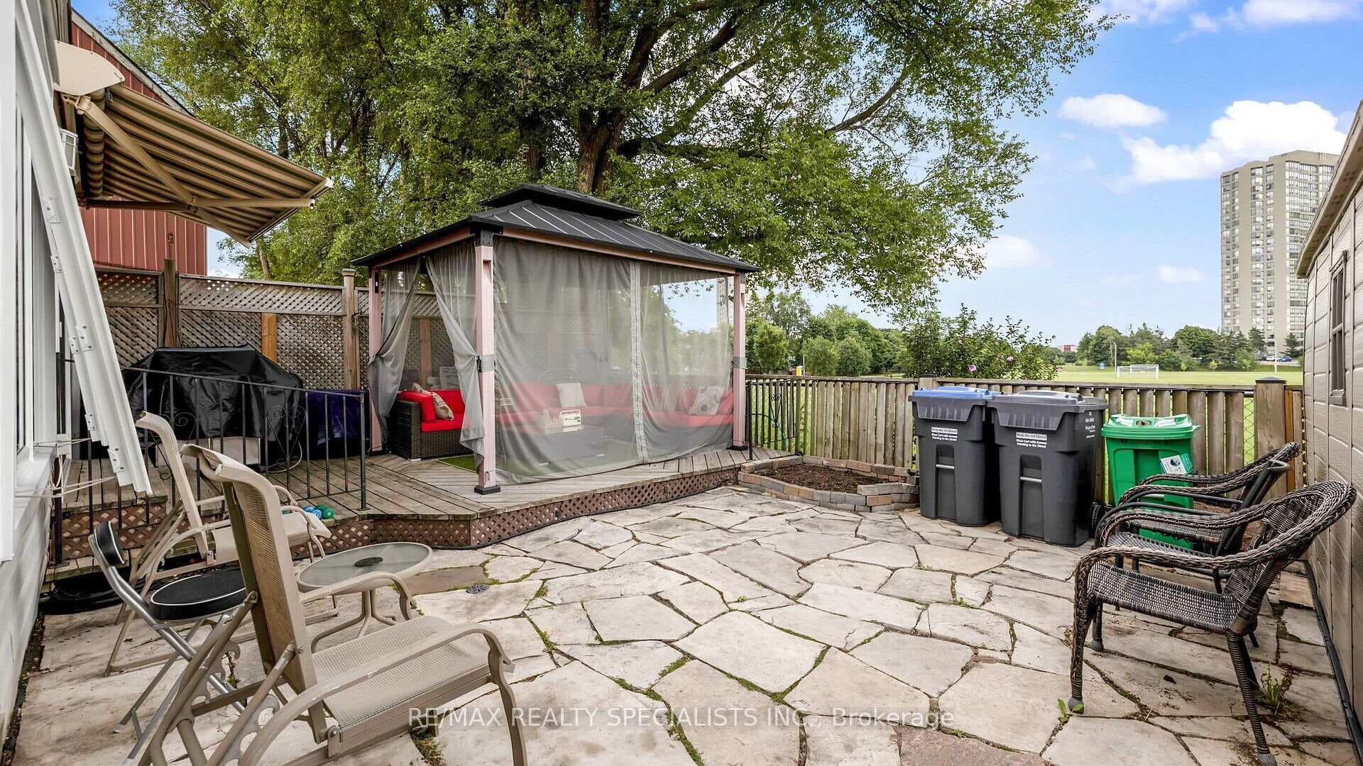 12 Huntington Court photo 35