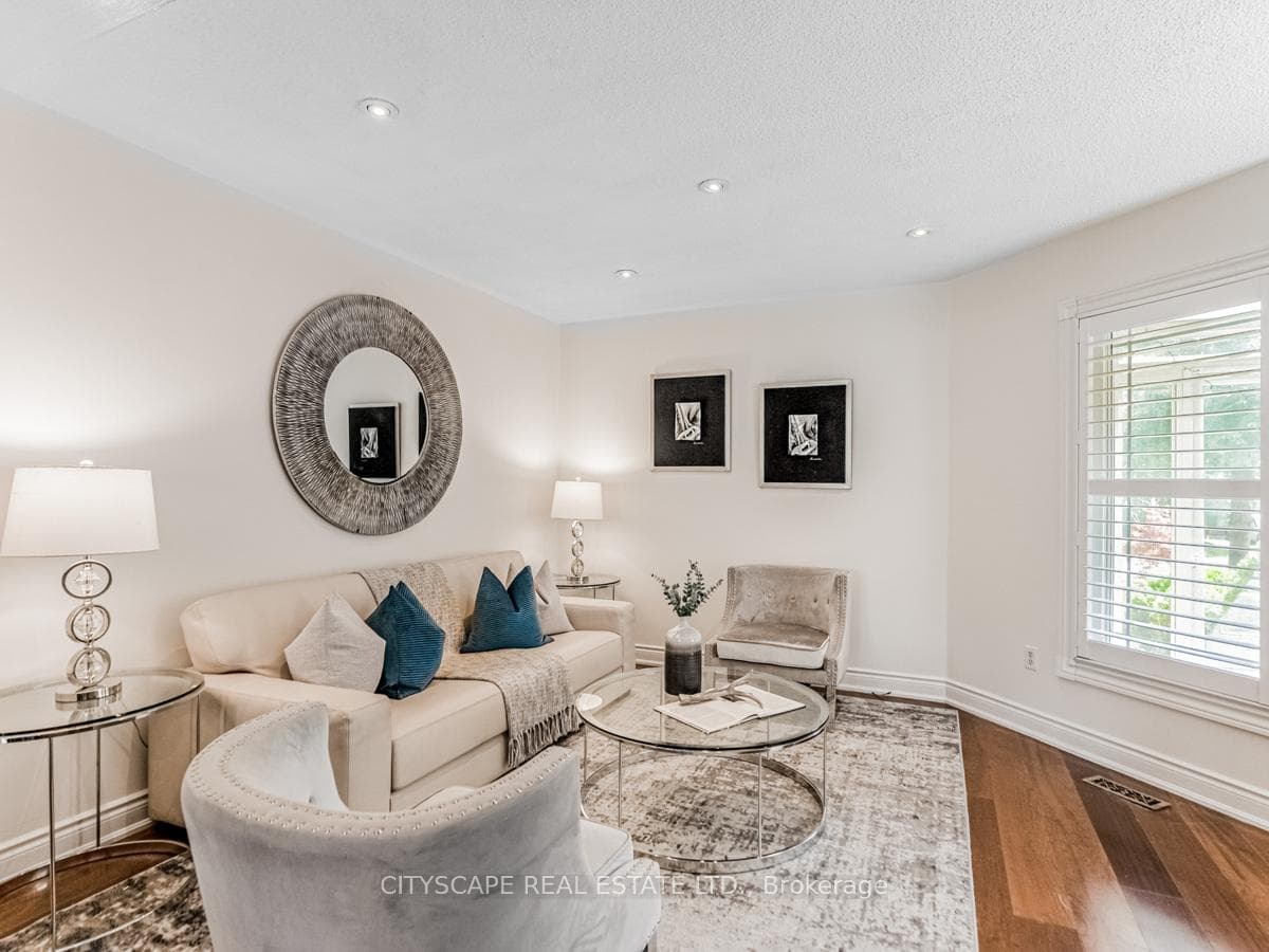 1398 Quest Circle photo 6