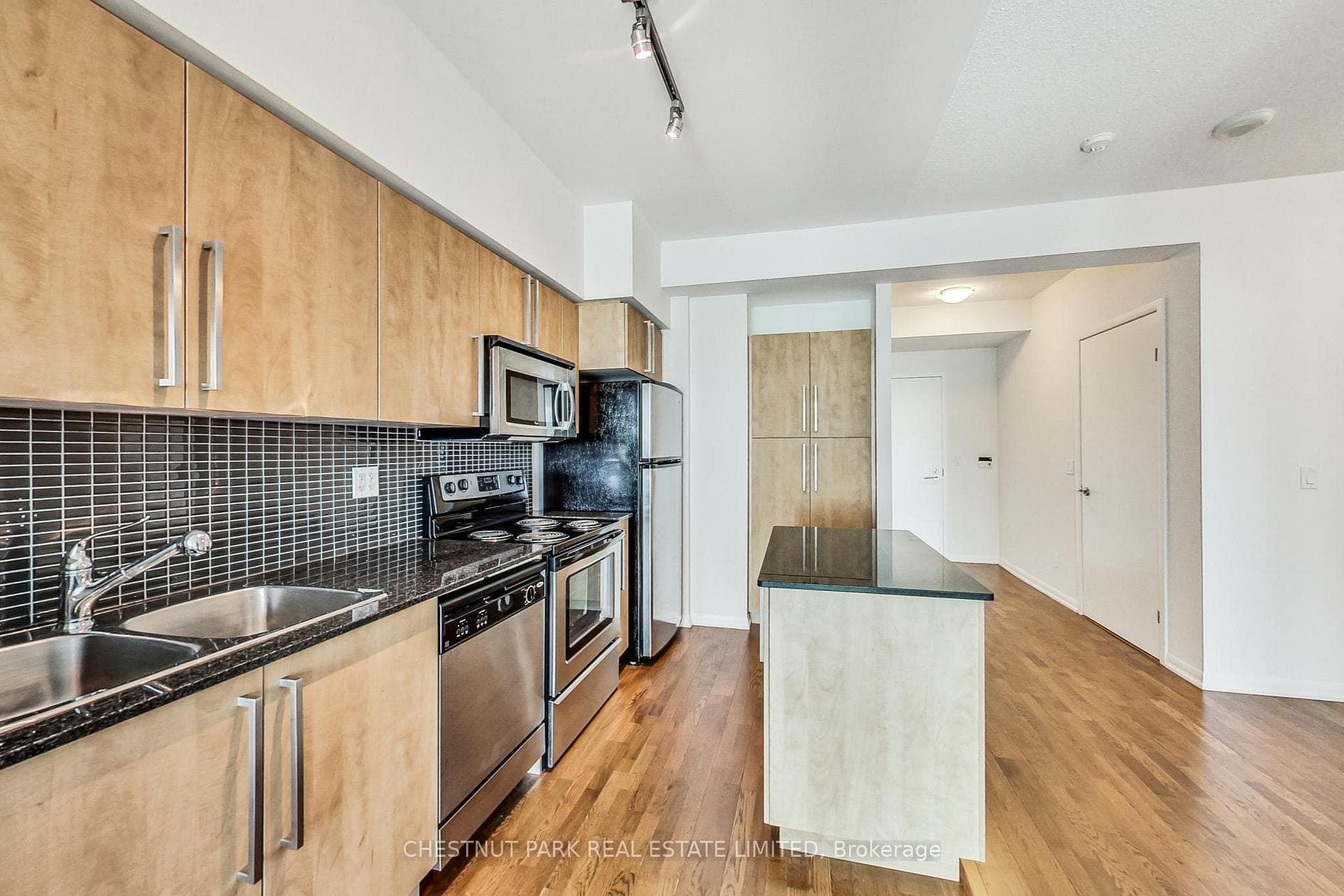 215 Fort York Boulevard Unit 2108 photo 13