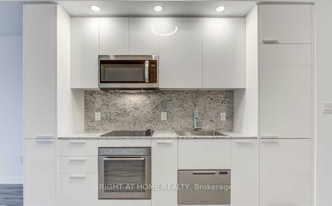 75 Canterbury Place Unit 1903 photo 4