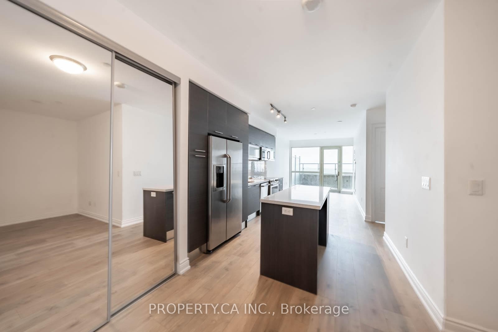 388 Yonge Street Unit 5904 photo 1