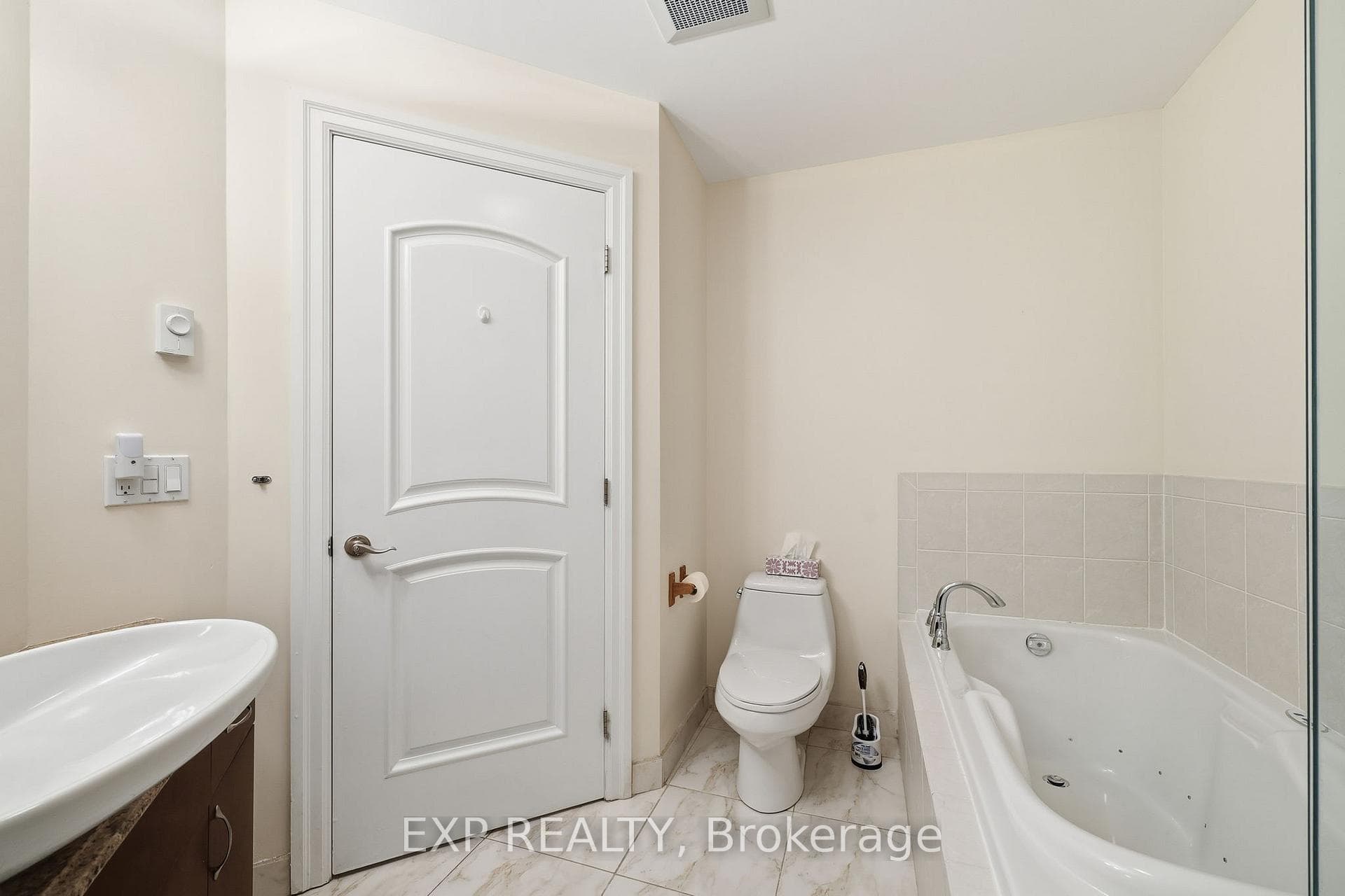 250 Pall Mall Street Unit 1106 photo 33