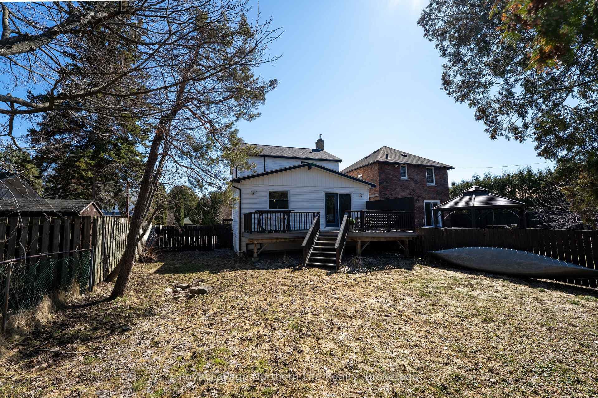 724 Bloem Street photo 40