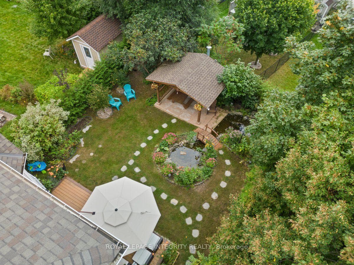 69 Goldridge Drive photo 3