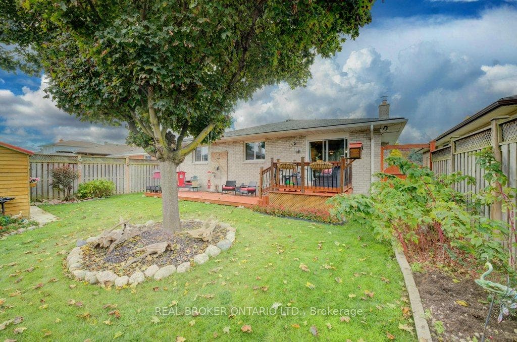 87 Southwood Drive photo 38